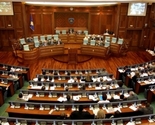 Kosovski parlament preispituje ulogu Tačija u dijalogu sa Srbijom 