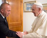 Haradinaj sa papom Franjom: "Poklon od naroda Kosova, zahtev za priznanjem"