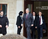 Ambasador SAD   Filip Kosnet demonstrativno napustio sastanak sa liderima Kosova