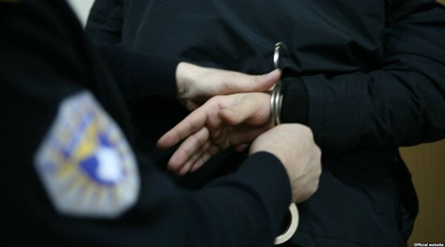 Prizren: Lažni policajac  uhapšen na djelu dok je vršio pretres kuće 
