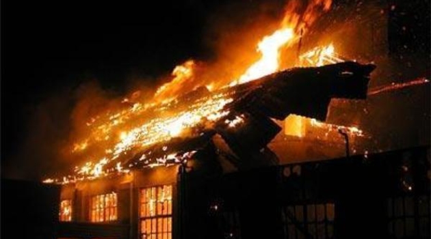 Opljačkali zatim zapalili kuću sunarodniku u selu Brezna, Opština Dragaš