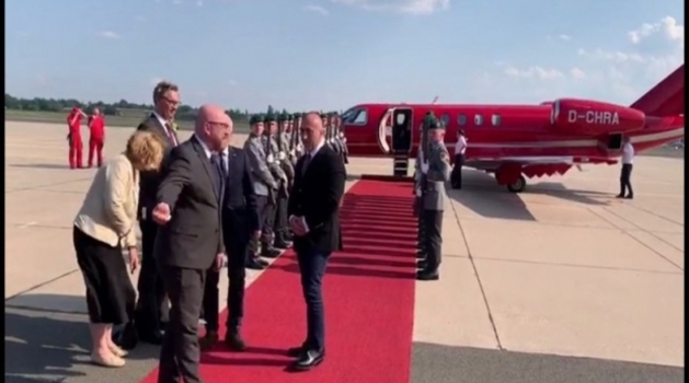 Haradinaj dočekan u Berlinu sa vojnim počastima
