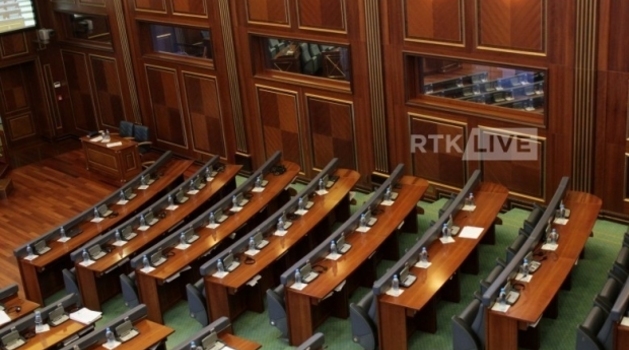 Poslanici Srpske liste i zvanično vratili mandate Skupštini